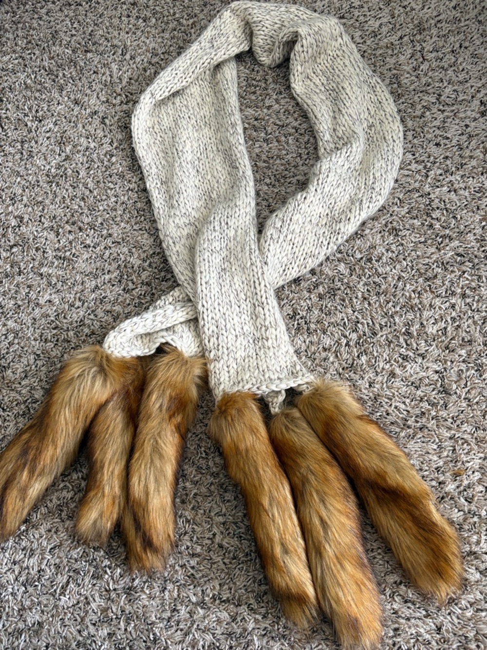 Eoote Scarf